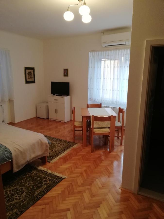 Sobe Sabec Bed & Breakfast Postojna Luaran gambar