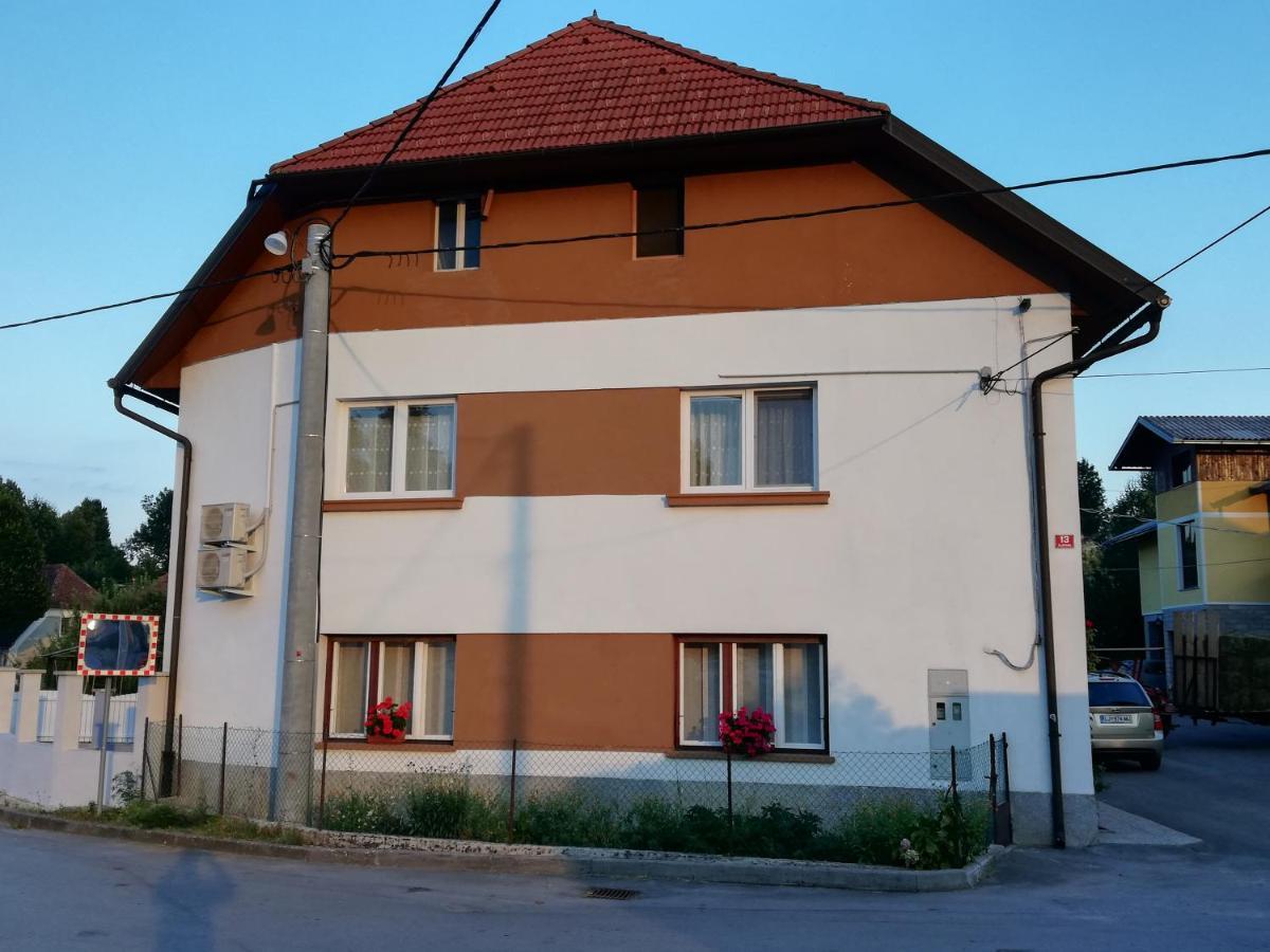 Sobe Sabec Bed & Breakfast Postojna Luaran gambar
