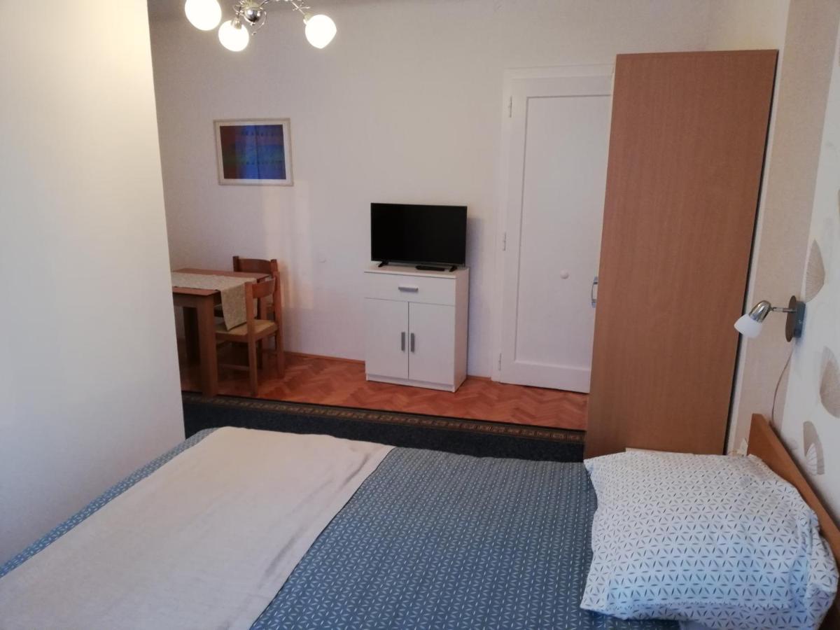 Sobe Sabec Bed & Breakfast Postojna Luaran gambar
